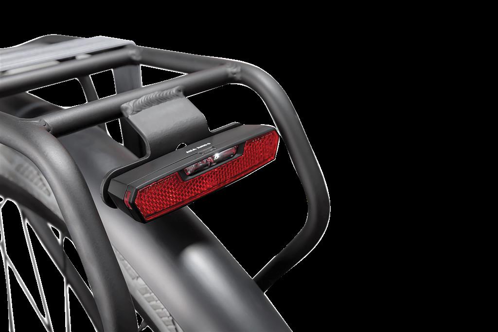 AXA Auto Off, Gepäckträgerbefestigung 80mm LED-Batterie-Rücklicht AXA Juno Battery