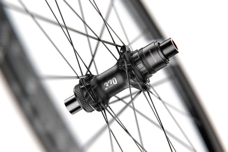 DT Swiss 28",700C, Alu,CL,142/12mm TA,Sram XDR RD HR DT Swiss G1800 Spline 25 DB 28"/24