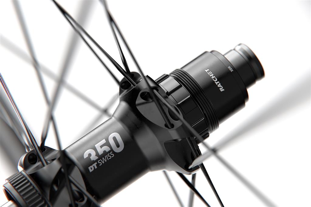 DT Swiss 28", Alu, sw, CL ,142/12mm TA, Shim.RD11 HR DT Swiss ER1600 Spline 23 DB 28"/22mm