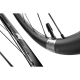 DT Swiss 28", Alu, schwarz, CL,100/12mm TA VR DT Swiss E 1800 Spline 23 DB 28"/22mm