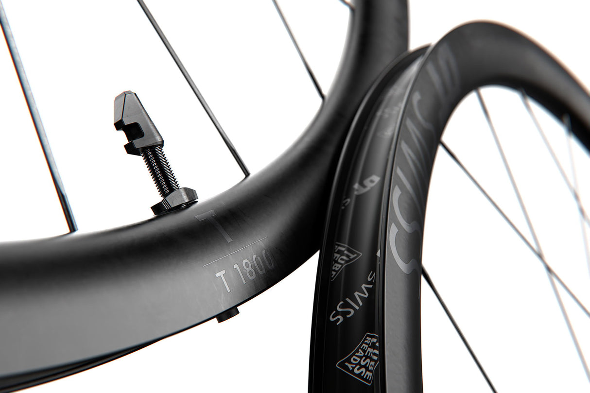 DT Swiss 28", Alu, schwarz, 10/120 mm TB bolt on HR DT Swiss T 1800 Classic 30
