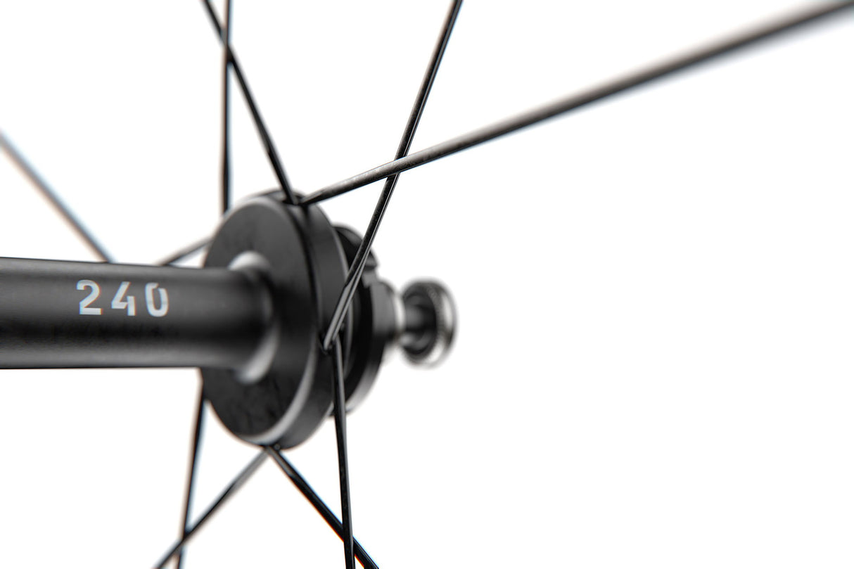 DT Swiss 28" Carbon,10/120mm TB bolt on, Singl Sp HR DT Swiss TRC 1400 Dicut 62