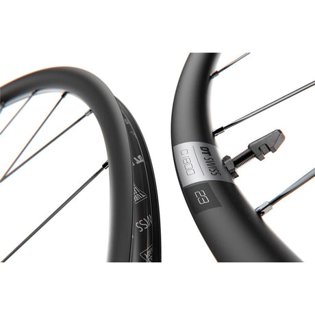 DT Swiss 28", Alu, sw, CL,142/12mm TA Shim. 11SP HR DT Swiss C 1800 Spline DB 23 28"/22mm